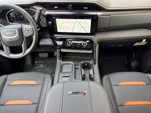 New 2026 GMC Sierra 2500 AT4 w/ AT4 Premium Plus Package AWD/4WD image 13