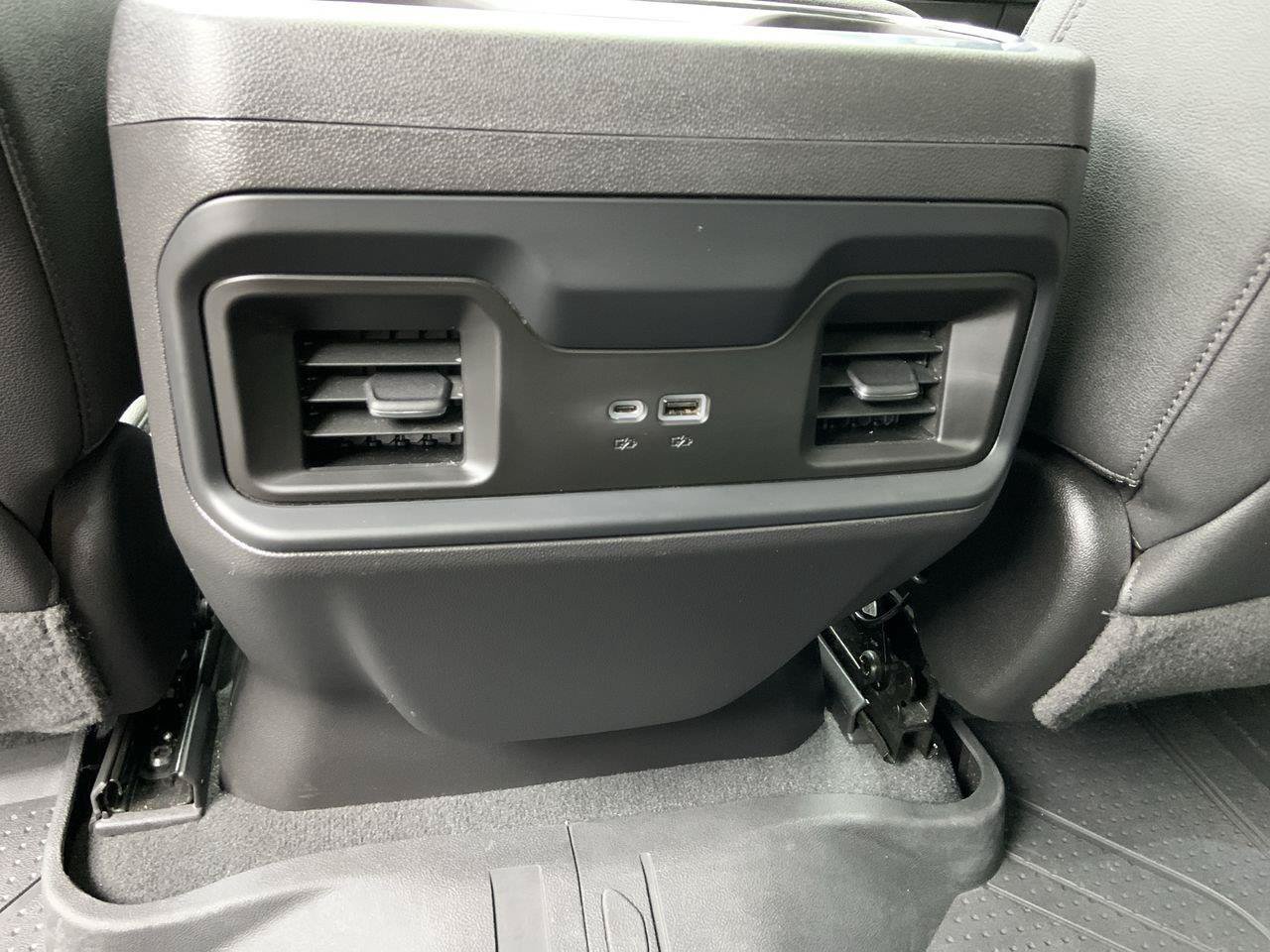 Used 2023 Chevrolet Silverado 1500 RST AWD/4WD image 13