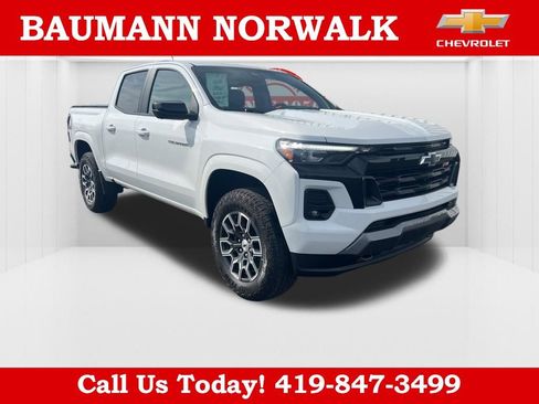 Used 2023 Chevrolet Colorado Z71 w/ Z71 Convenience Package 2 AWD/4WD image 1