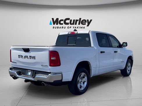 Used 2025 RAM 1500 Big Horn AWD/4WD image 5