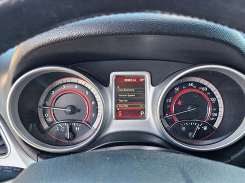 Used 2018 Dodge Journey SE w/ Connectivity Group FWD image 12
