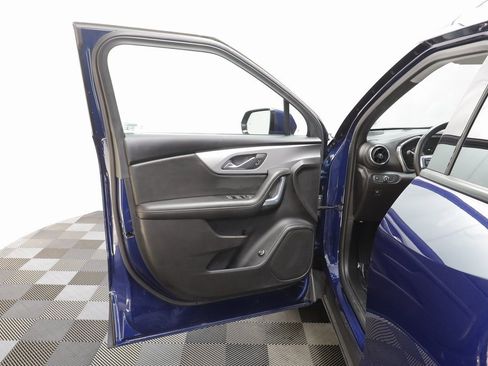 Used 2022 Chevrolet Blazer LT w/ LPO, Black Grille Bar Package image 5