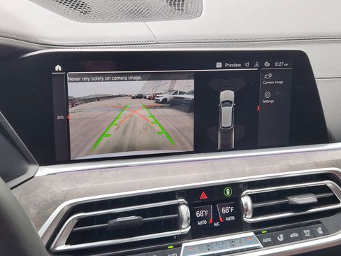 Used 2020 BMW X5 M50i w/ Premium Package image 17