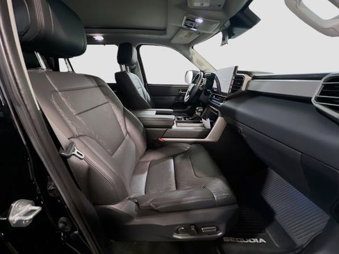 Used 2024 Toyota Sequoia Limited image 21