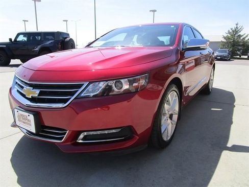 Used 2019 Chevrolet Impala Premier w/ Premier Convenience Package FWD image 5