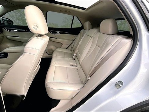 Used 2021 Buick Envision Essence w/ Technology Package I image 25