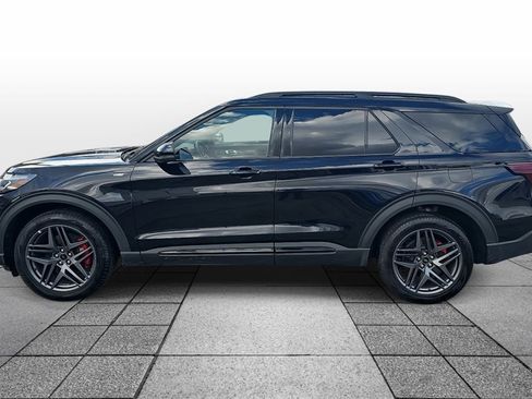 Used 2025 Ford Explorer ST-Line w/ ST-Line Street Pack image 8