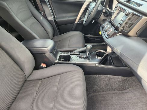 Used 2017 Toyota RAV4 LE image 13