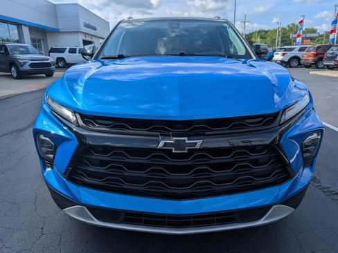 Used 2024 Chevrolet Blazer LT w/ Convenience Package FWD image 8