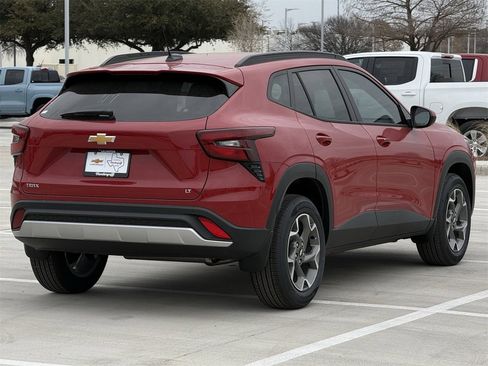 New 2026 Chevrolet Trax LT w/ Driver Confidence Package image 4