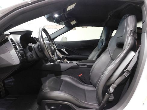 Used 2019 Chevrolet Corvette Stingray Coupe w/ Carbon Flash Badge Package RWD image 32