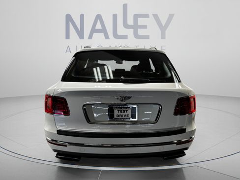 Used 2018 Bentley Bentayga AWD/4WD image 4
