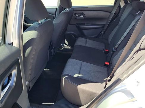 Used 2025 Nissan Rogue SV image 15