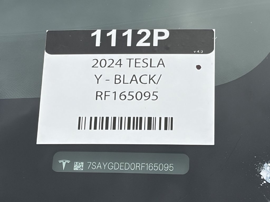 Used 2024 Tesla Model Y 2WD image 30