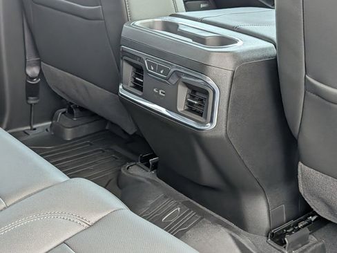 New 2026 GMC Sierra 1500 SLT image 30