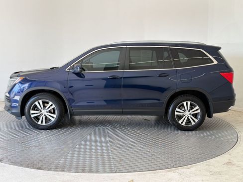 Used 2016 Honda Pilot EX image 2