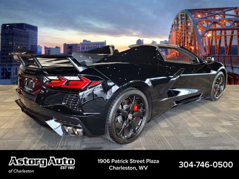 Used 2021 Chevrolet Corvette Stingray Premium Conv w/ Z51 Performance Package image 3