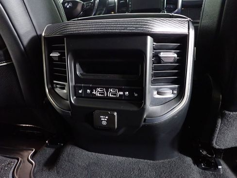 Used 2019 RAM 1500 Limited RWD image 33