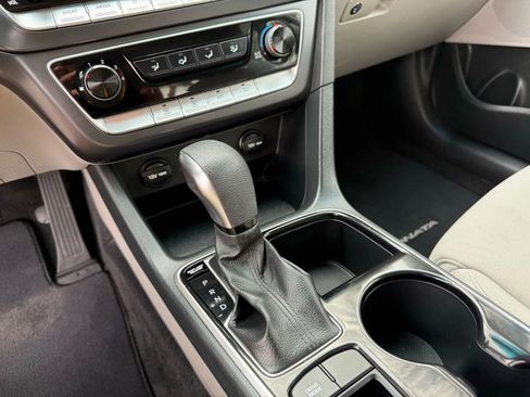 Used 2018 Hyundai Sonata SE image 21