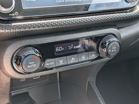 Used 2021 Nissan Kicks SV FWD image 23