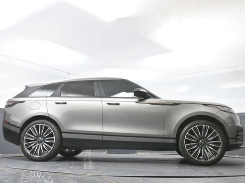 Used 2018 Land Rover Range Rover Velar R-Dynamic HSE AWD/4WD image 25