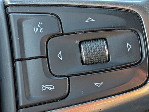 Used 2023 Chevrolet Silverado 1500 LT w/ Z71 Off-Road Package image 12