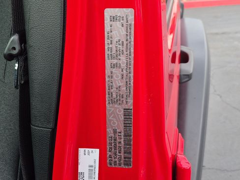 Used 2024 Jeep Wrangler Unlimited AWD/4WD image 32
