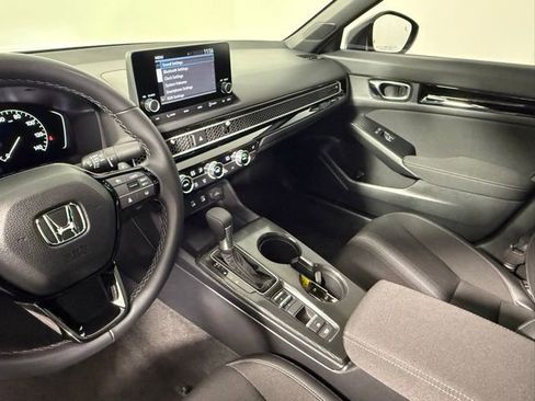 Used 2025 Honda Civic Sport image 26