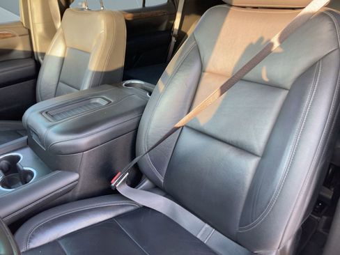 Used 2021 Chevrolet Tahoe Z71 image 21