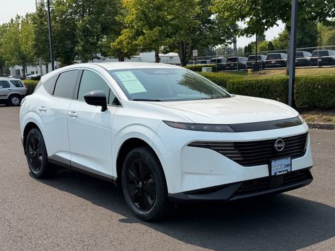 Used 2025 Nissan Murano SV AWD/4WD image 2