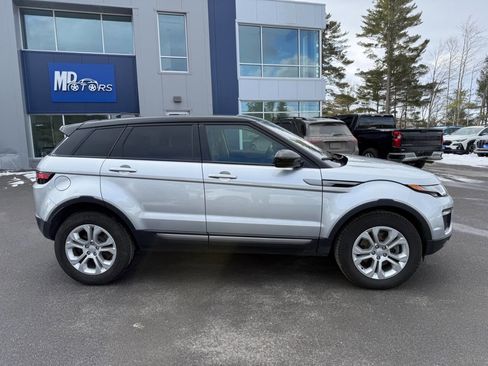 Used 2018 Land Rover Range Rover Evoque image 5