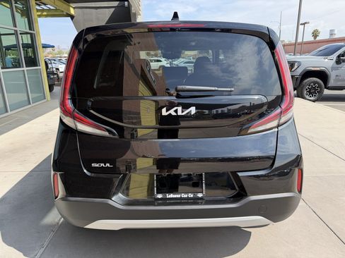 Used 2025 Kia Soul S FWD image 13