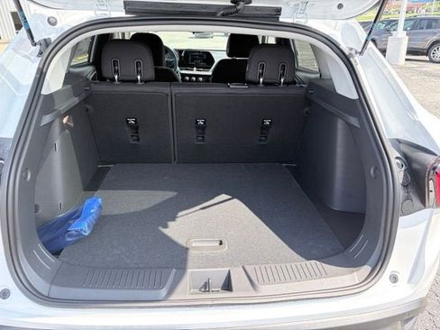 New 2026 Chevrolet Trax LS w/ LS Convenience Package FWD image 20