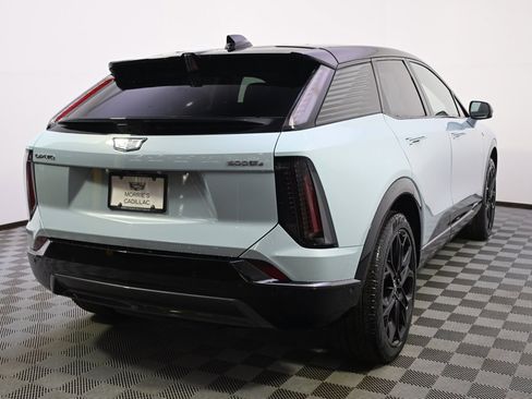 New 2025 Cadillac Optiq Sport 2 w/ LPO, ONYX Package image 6