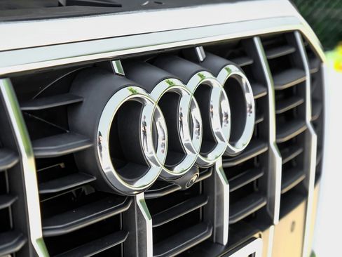 Used 2021 Audi Q7 3.0T Premium w/ Convenience Package image 52