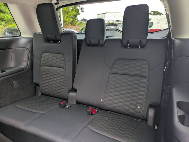 Used 2025 Nissan Pathfinder SV AWD/4WD image 30