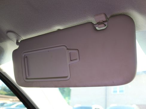 Used 2021 Hyundai Elantra SE image 25