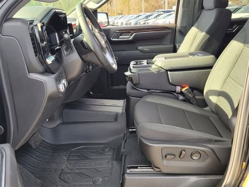 Used 2025 GMC Sierra 1500 Elevation w/ LPO, Elevation Black Package image 5