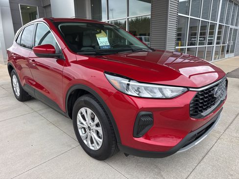 Certified 2023 Ford Escape Active w/ Tech Pack #2 image 10