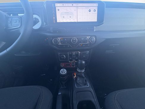 Used 2024 Jeep Wrangler Willys image 11