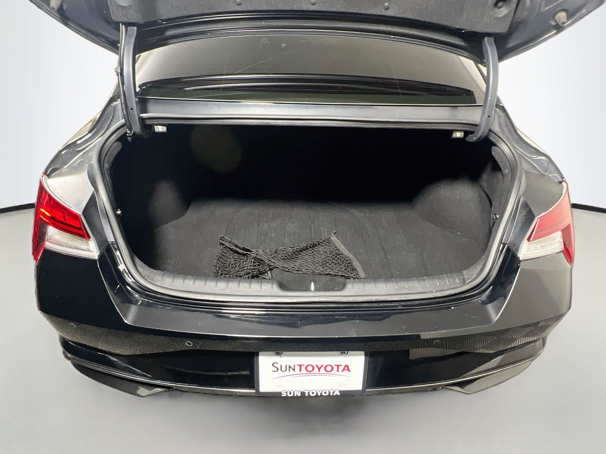Used 2023 Hyundai Elantra Limited FWD image 33