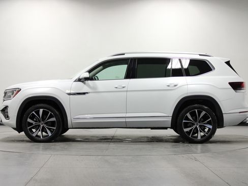 Used 2025 Volkswagen Atlas SEL Premium R-Line image 7