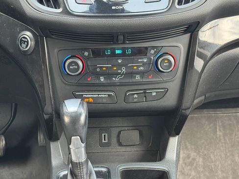 Used 2017 Ford Escape Titanium AWD/4WD image 12