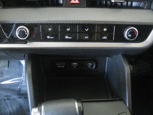 Certified 2023 Kia Sportage LX image 12