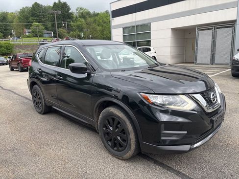 Used 2017 Nissan Rogue S AWD/4WD image 1