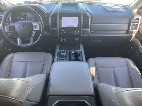 Used 2021 Ford Expedition XLT image 12