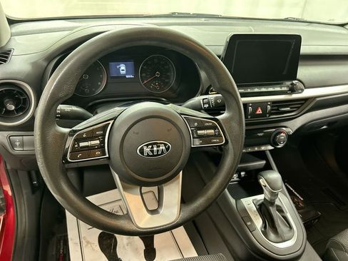 Used 2019 Kia Forte LXS image 4