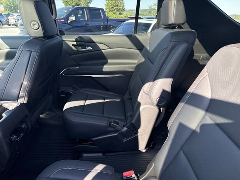 New 2026 Chevrolet Traverse Z71 w/ Enhanced Driving Package image 12