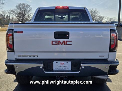 Used 2018 GMC Sierra 1500 SLT w/ SLT Premium Package image 4