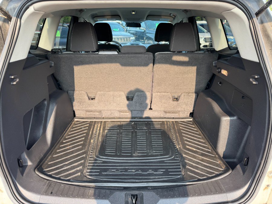 Used 2014 Ford Escape SE w/ Equipment Group 201A AWD/4WD image 17